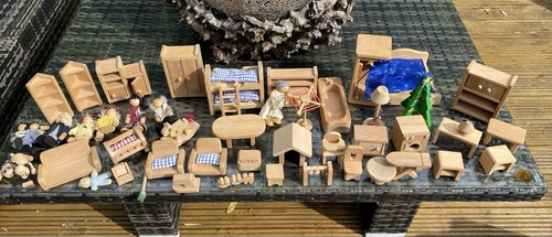 Mixed wooden doll s - wooden, doll’s