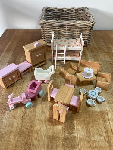 Wooden dolls house - , furniture